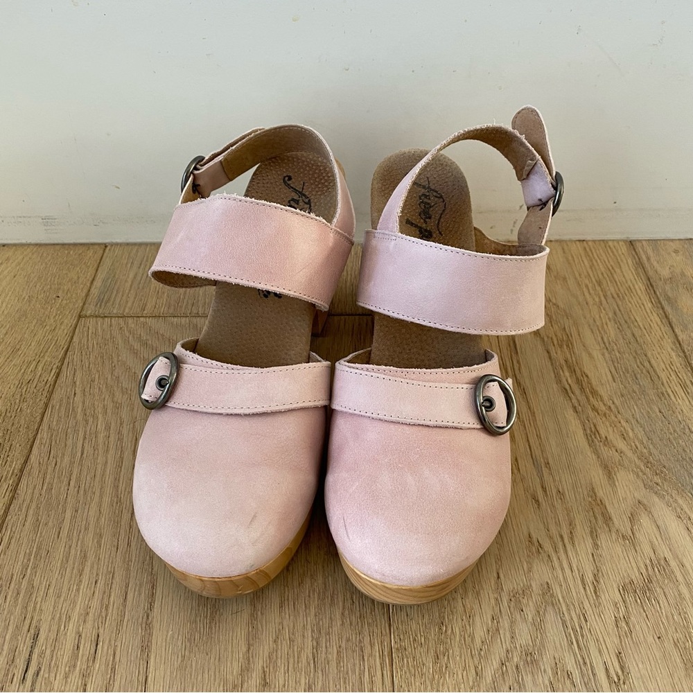 Free People pink clog heels size 40